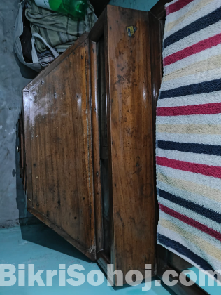 Wodden dressing table